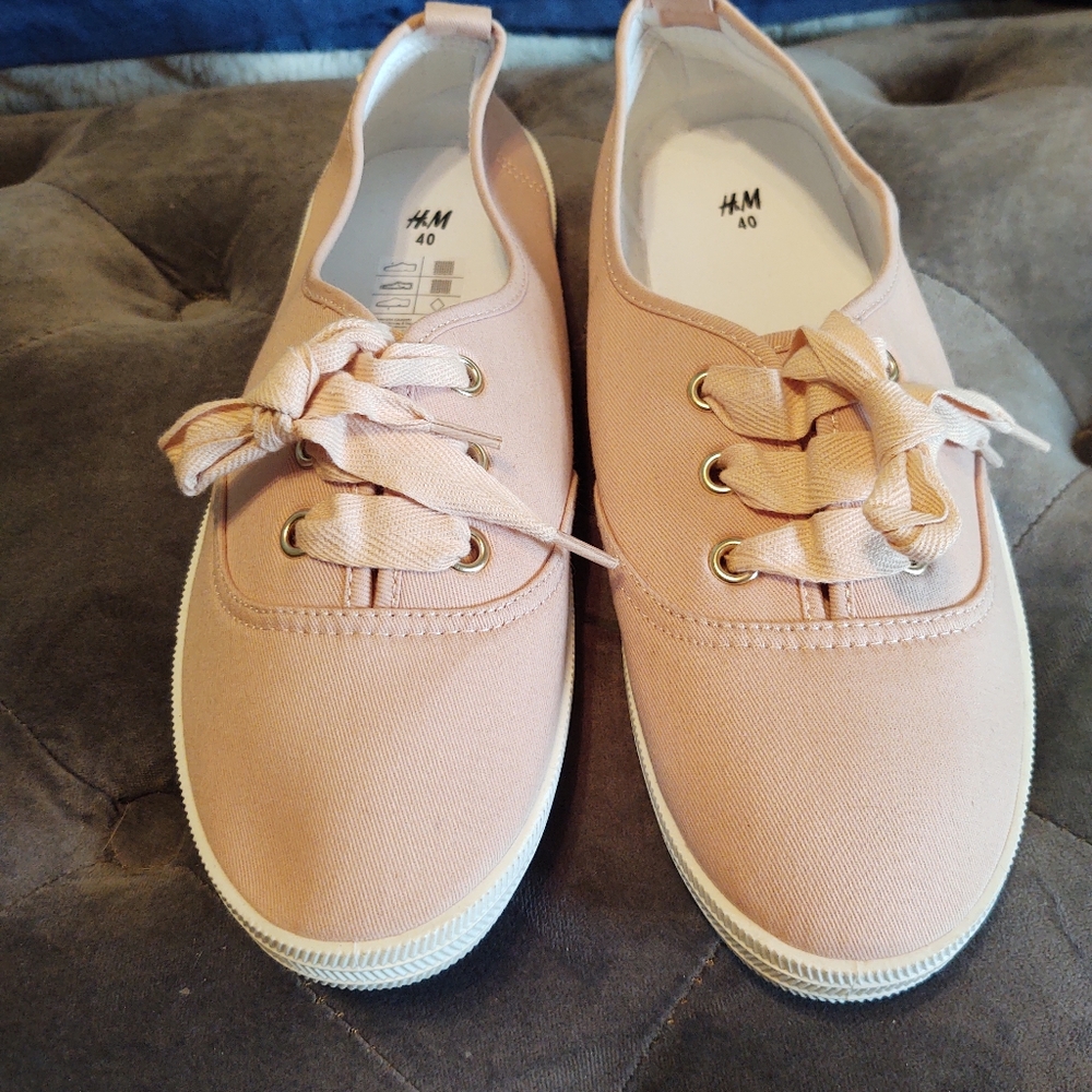 H&M Tennis shoes